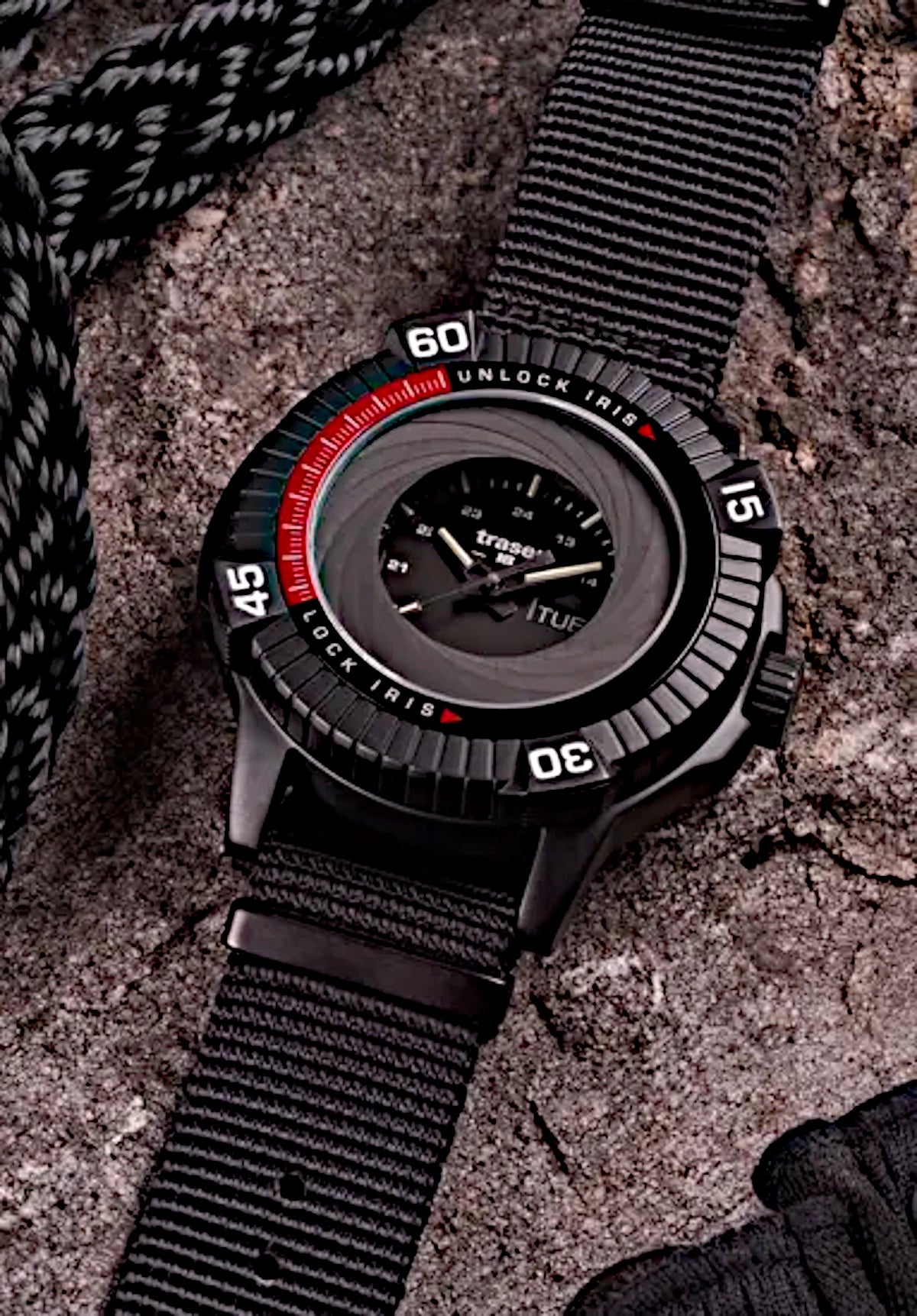 Traser P99 Iris Tactical 111462 Men's Watch • trigalight • Iris Diaphragm