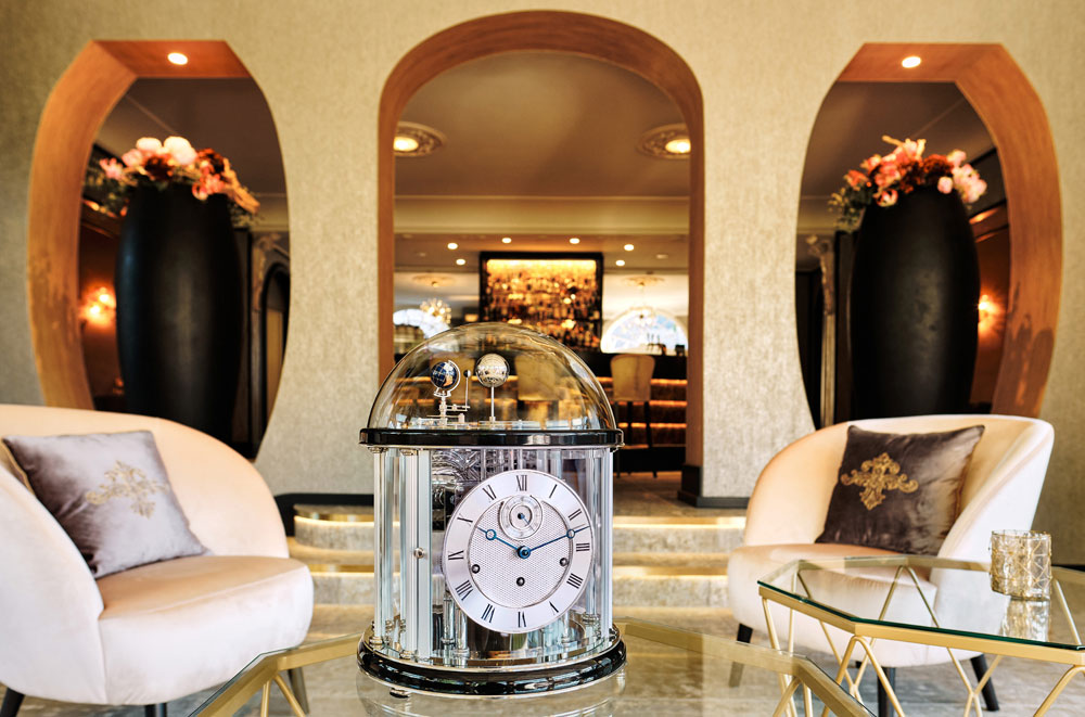 Hermle Tischuhr 35x29 cm Holz • Tellurium II • Made in Germany