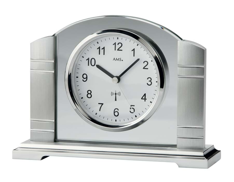 AMS Desk Clock 10 cm Ø Metal • Radio-controlled • Modern Design