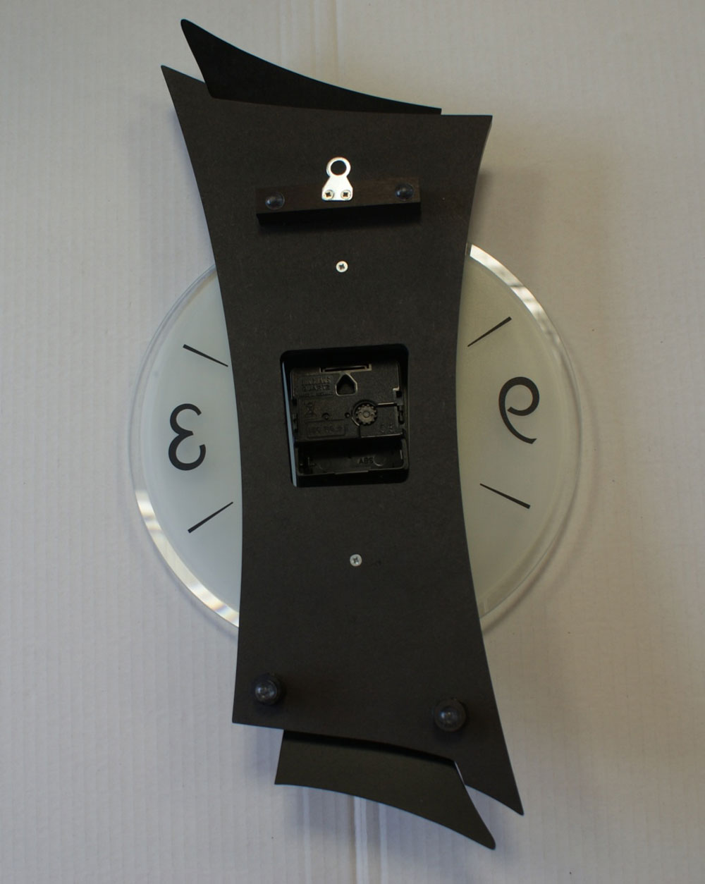 Wanduhr modern 23 x 43 x 6 cm - AMS Modell: 9400