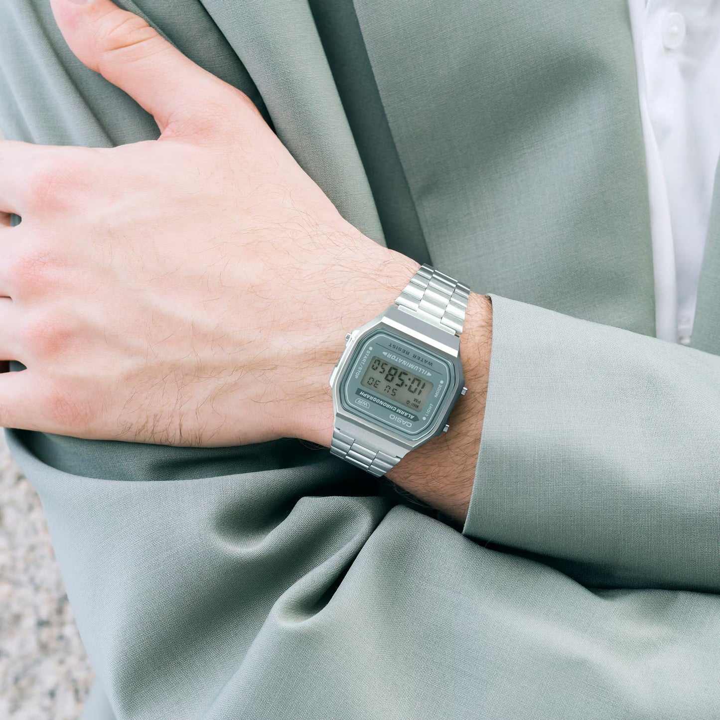 Casio Vintage A168WA-1YES Uhr • Kultiges Retro-Design • Illuminator