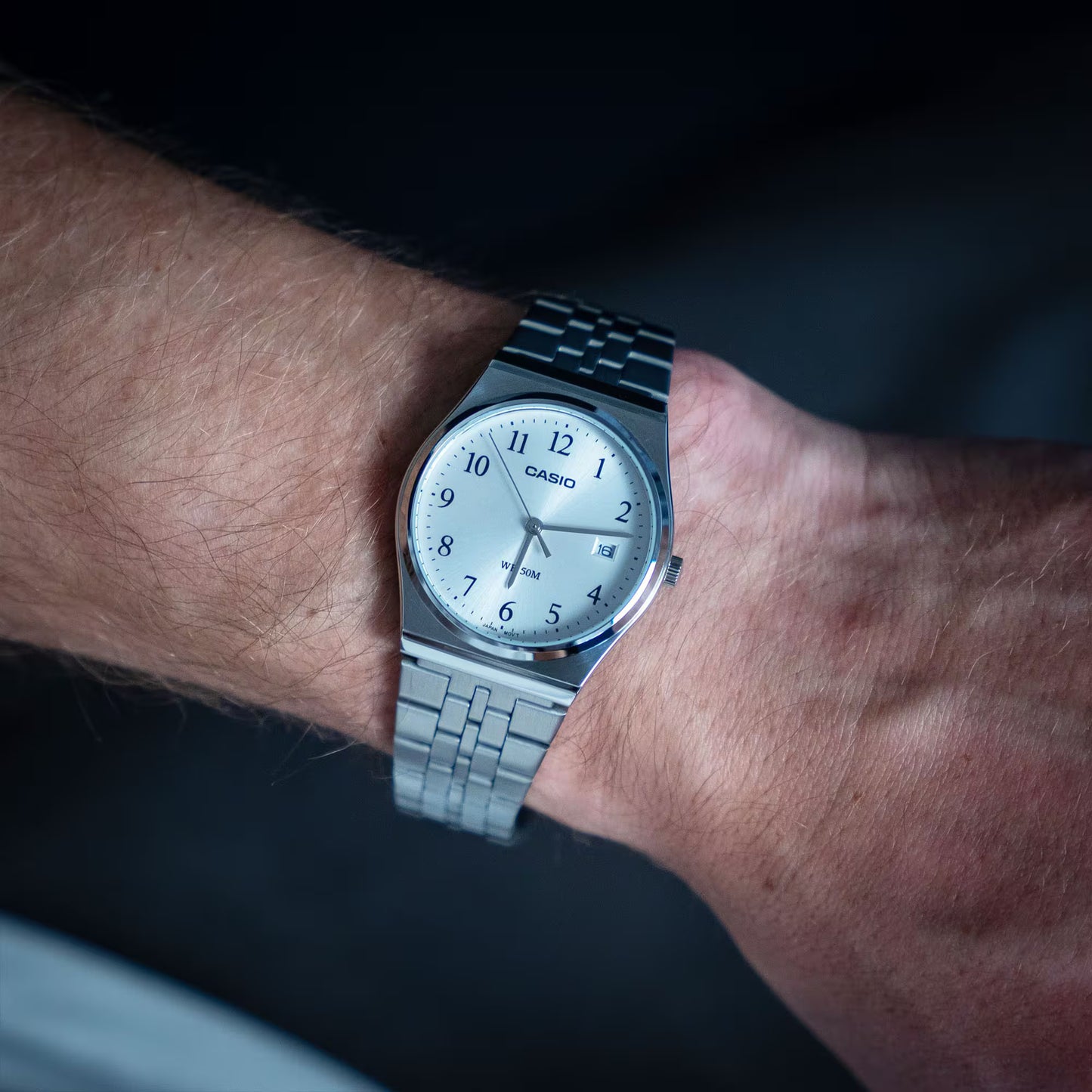 Casio Timeless Collection MTP-B145D-7BVEF Uhr • Elegantes Edelstahl-Design • Zeitlose Ästhetik