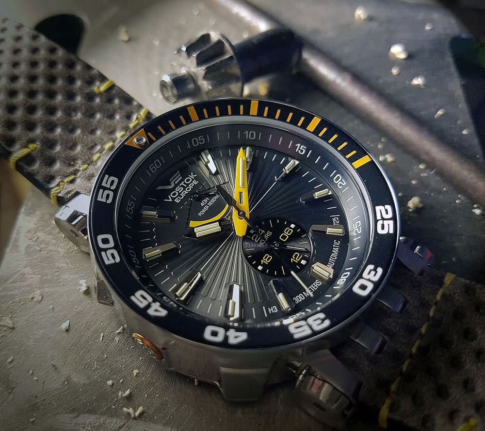 Vostok Europe Energia YN84-575A539 Herrenuhr • Tritium-Beleuchtung • 30 ATM