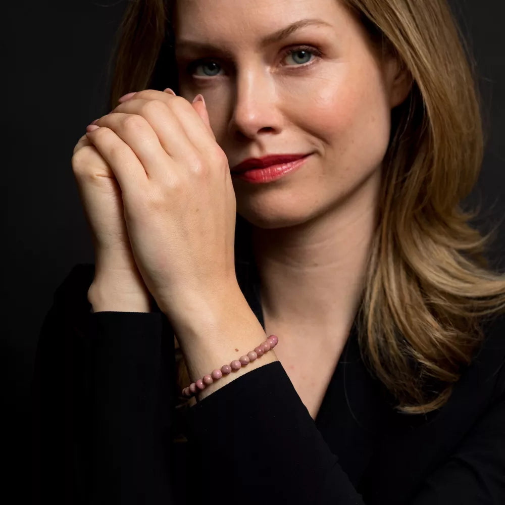 Armband aus 6mm großen Rhodonit Edelsteinen mit Metallverschluss - Rebel&Rose Modell: RR-60119-G-S