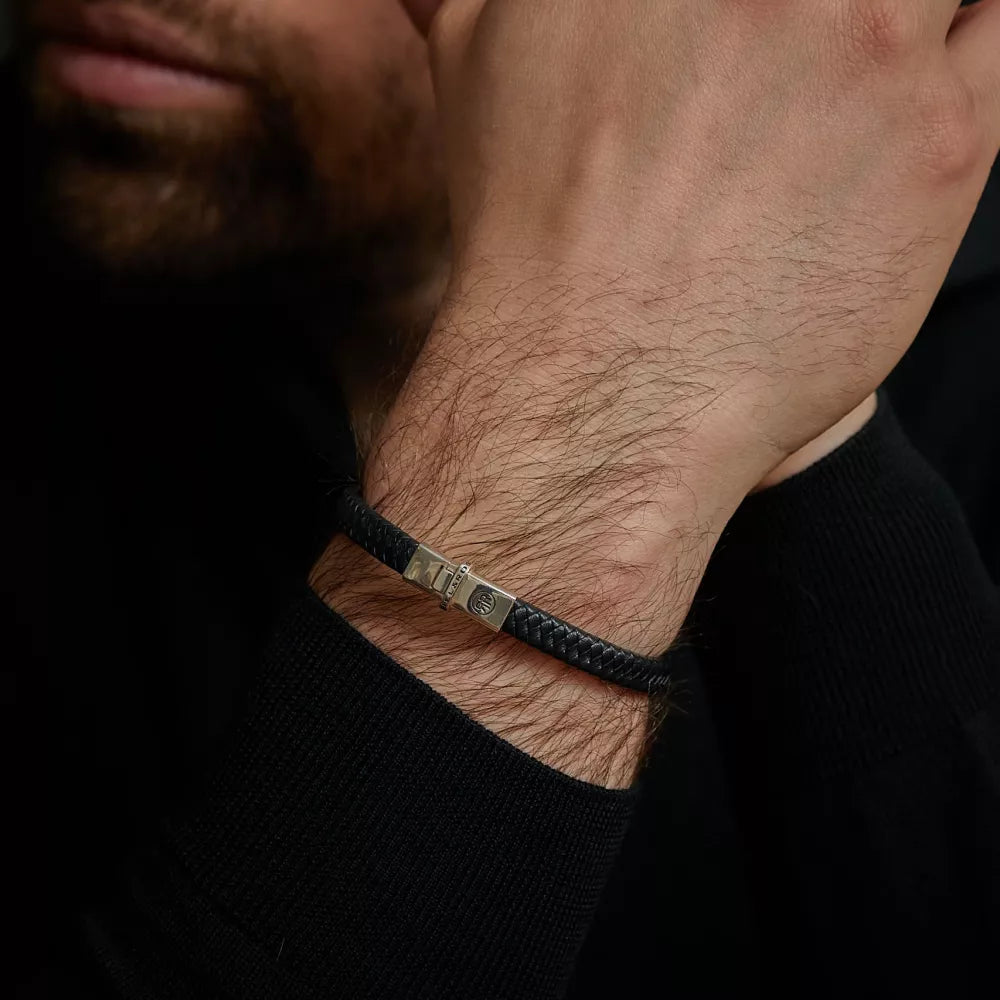 Armband aus 7mm dickem, schwarzem Leder mit Silberverschluss - Rebel&Rose Modell: RR-L0139-S-M