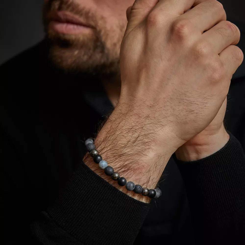 Armband aus 8mm großen schwarzen Onyx-, Lava-, Larvakit- und Hämatitsteinen mit grauem Edelstahlverschluss - Rebel&Rose Modell: RR-80105-V-M