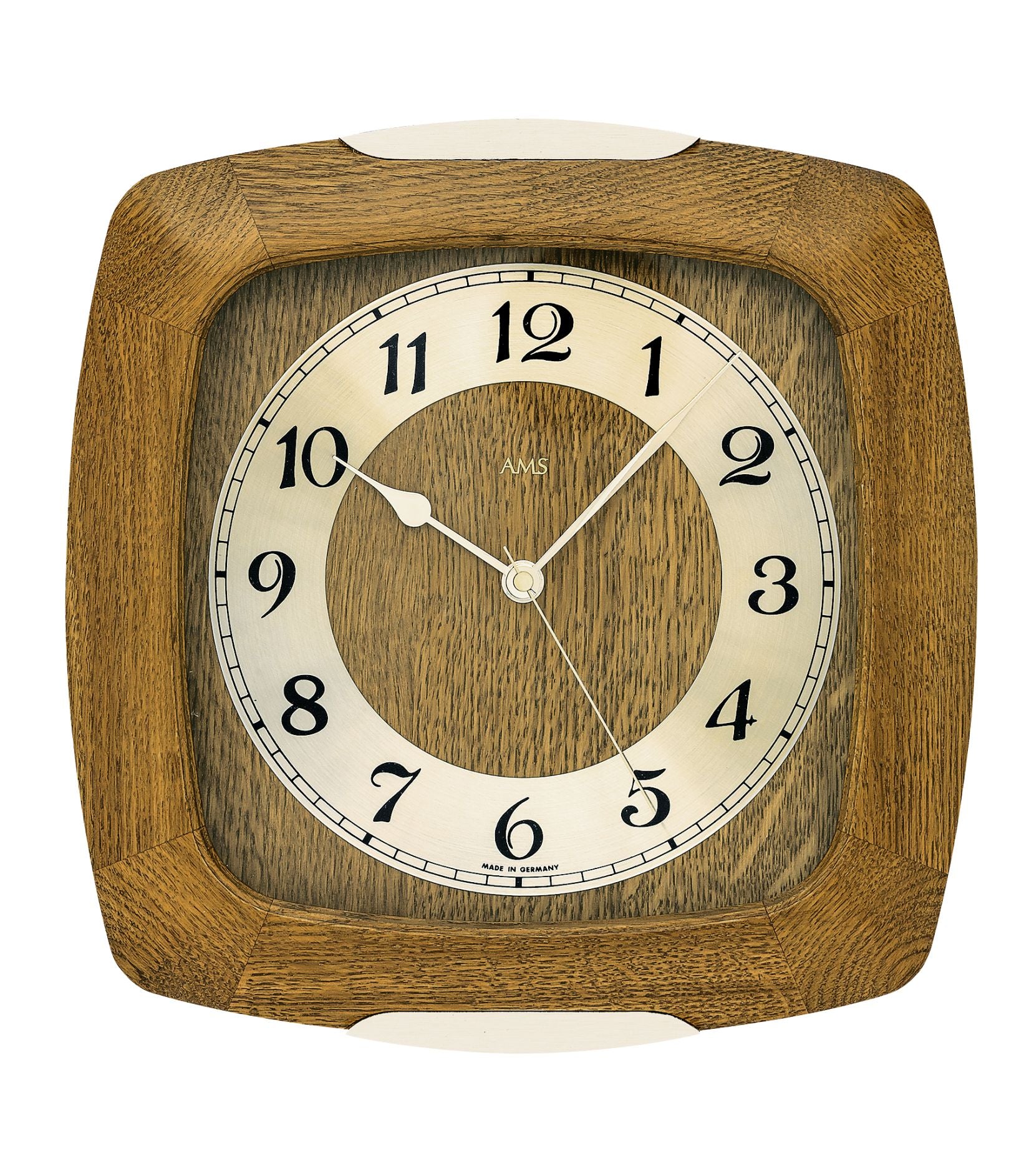 Eiche-Wanduhr mit Mineralglas, rundem Ziffernblatt und Funk-Antrieb