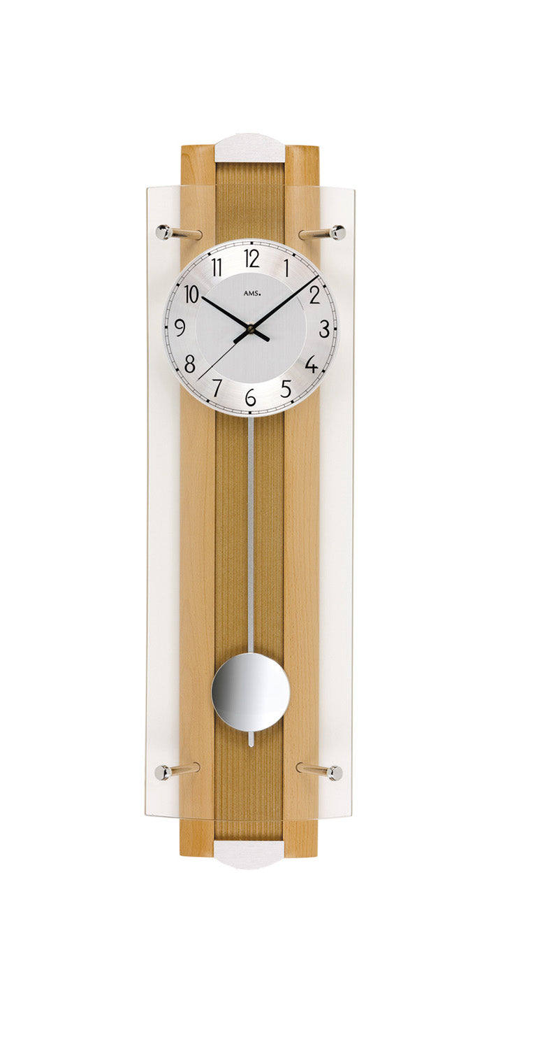 Pendel-Wanduhr aus Buche mit Rundzifferblatt und sichtbarem Pendel