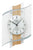 Wanduhr mit rundem Zifferblatt, schwarzem Zeigern, Holz- und Aluminiumrahmen.