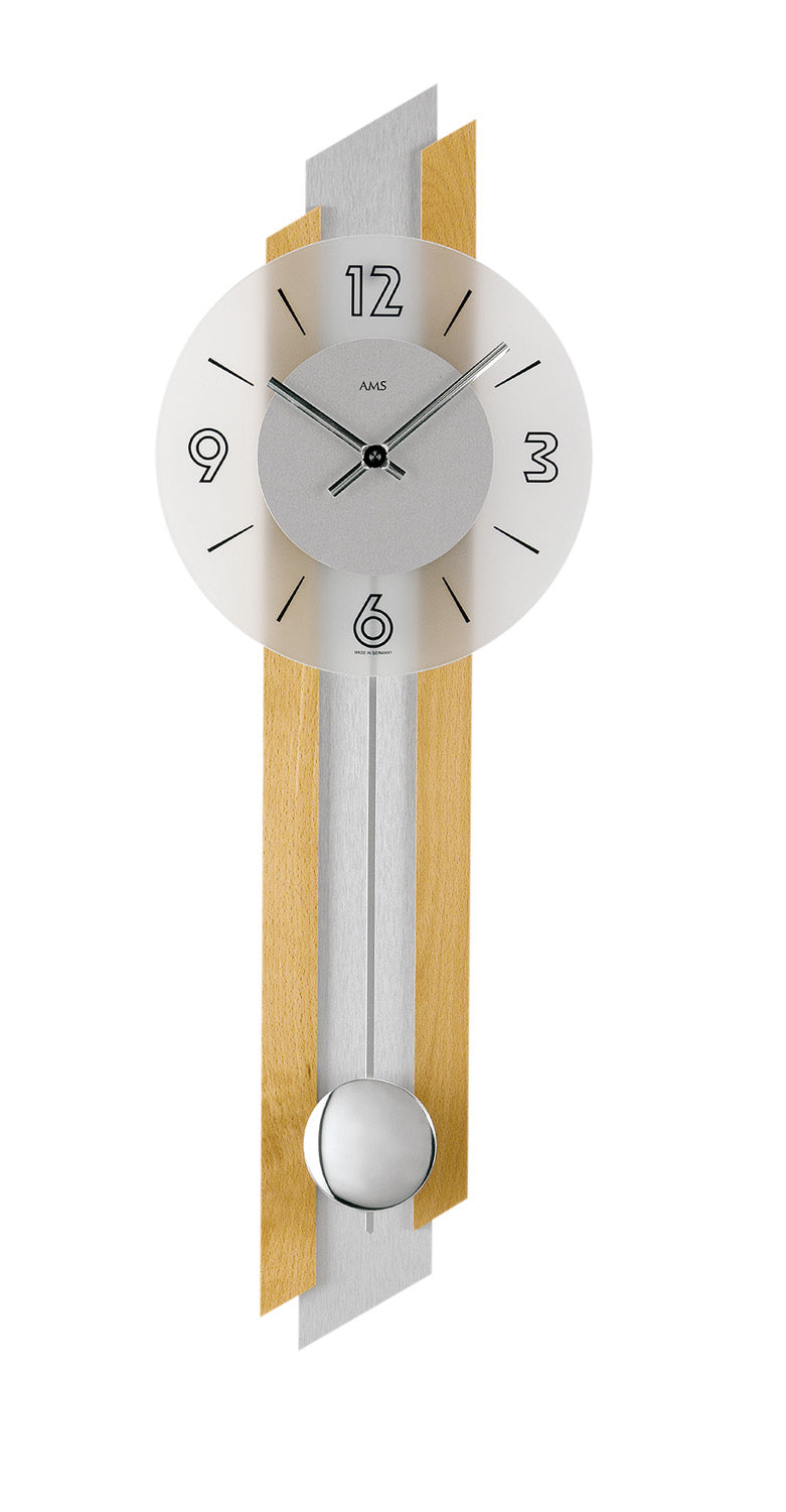 Pendel-Wanduhr aus Buche mit rundem weißem Zifferblatt, Ziffern und Glasfront