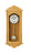 Wanduhr aus hellem Holz mit rundem Zifferblatt und sichtbarem Pendel