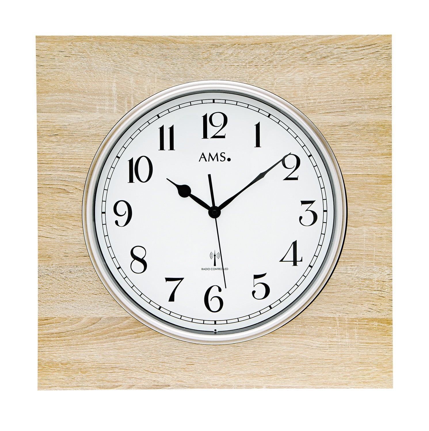 AMS Funk-Wanduhr mit Holzgehäuse Sonoma, weißem Zifferblatt und silbernem Rand