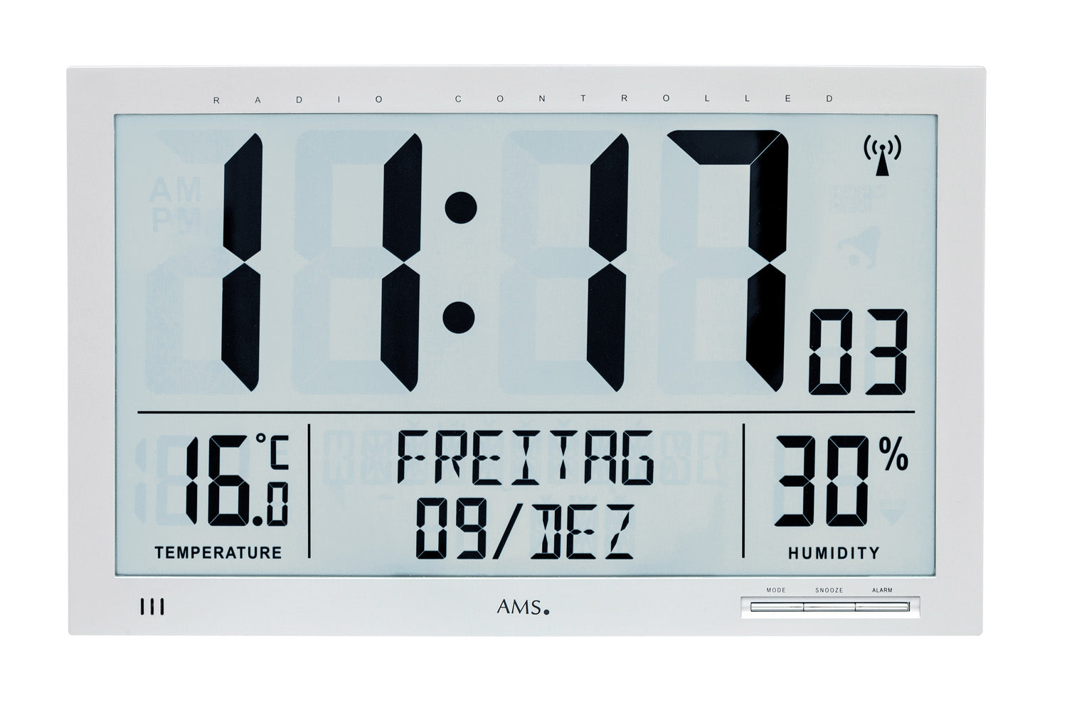 Silberne Funk-Wanduhr mit Digitalanzeige, großen Ziffern, Temperatur- und Feuchtigkeitsanzeige, AMS.
