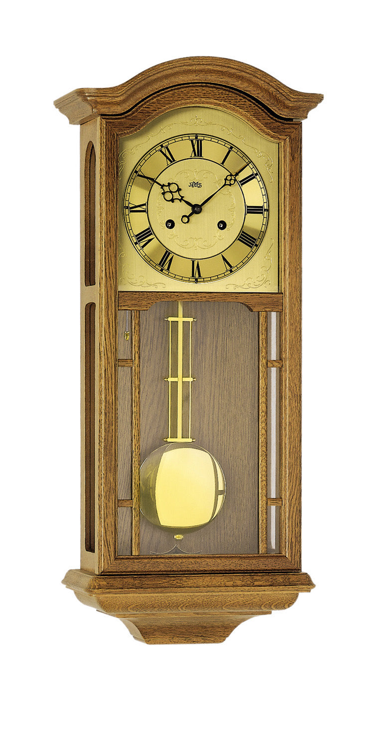 Wanduhr aus Eiche mit rundem Zifferblatt und Pendel im Glasgehäuse