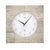 Runde Wanduhr mit Betonstruktur, weißem Zifferblatt und schwarzen Zeigern, AMS