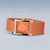 Damenuhr mit orangefarbenem Milanaise-Armband und rechteckigem Zifferblatt im Detail.