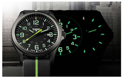 Traser P67 Officer Pro 107426 Uhr • Swiss Made Quarz • trigalight Technologie