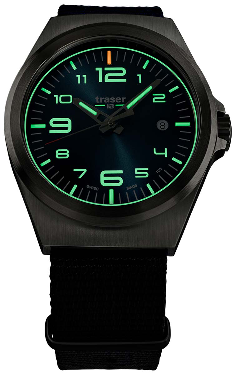 Traser P59 Essential M Black 108638 Herren Uhr • Trigalight-Technologie • Saphirglas