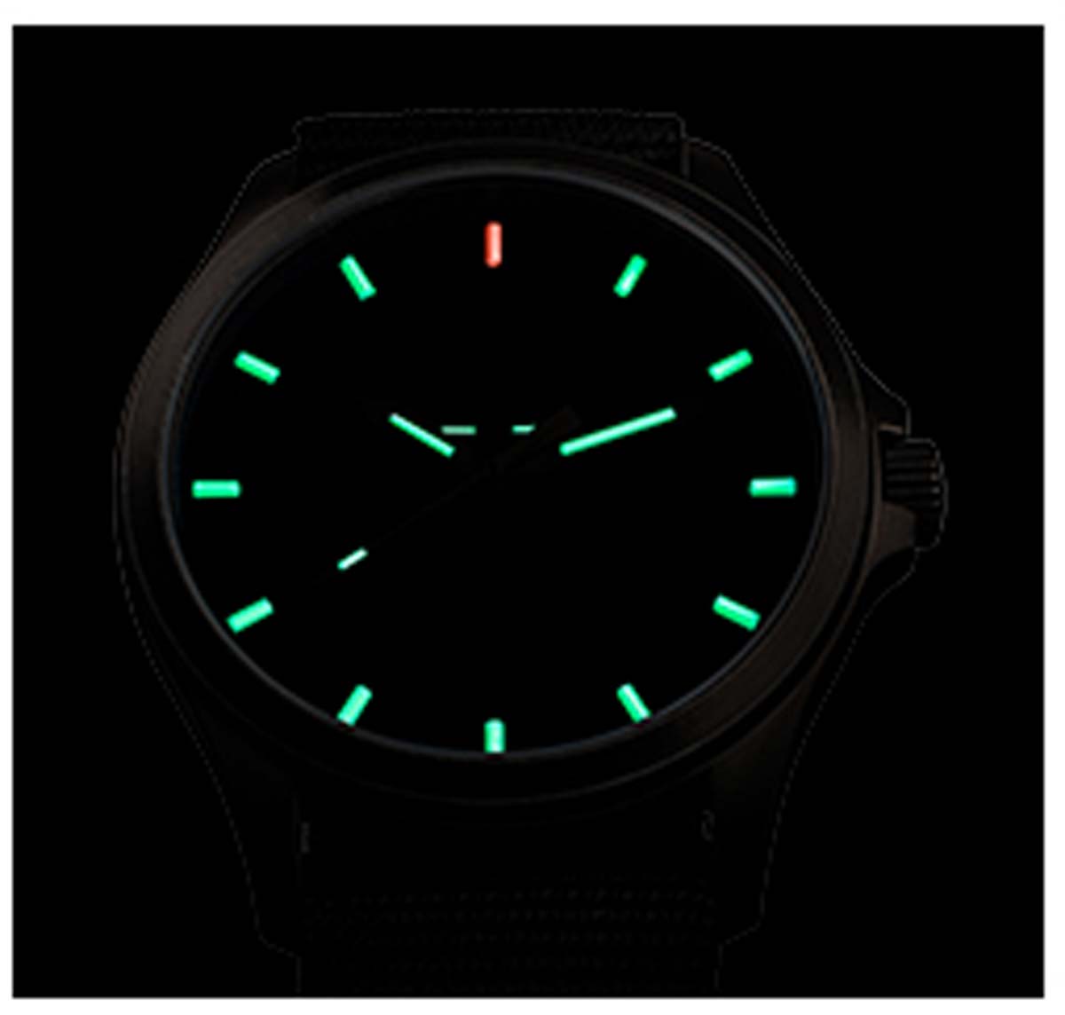 Traser P67 108647 Herrenuhr • H3-Tritium • Swiss Made