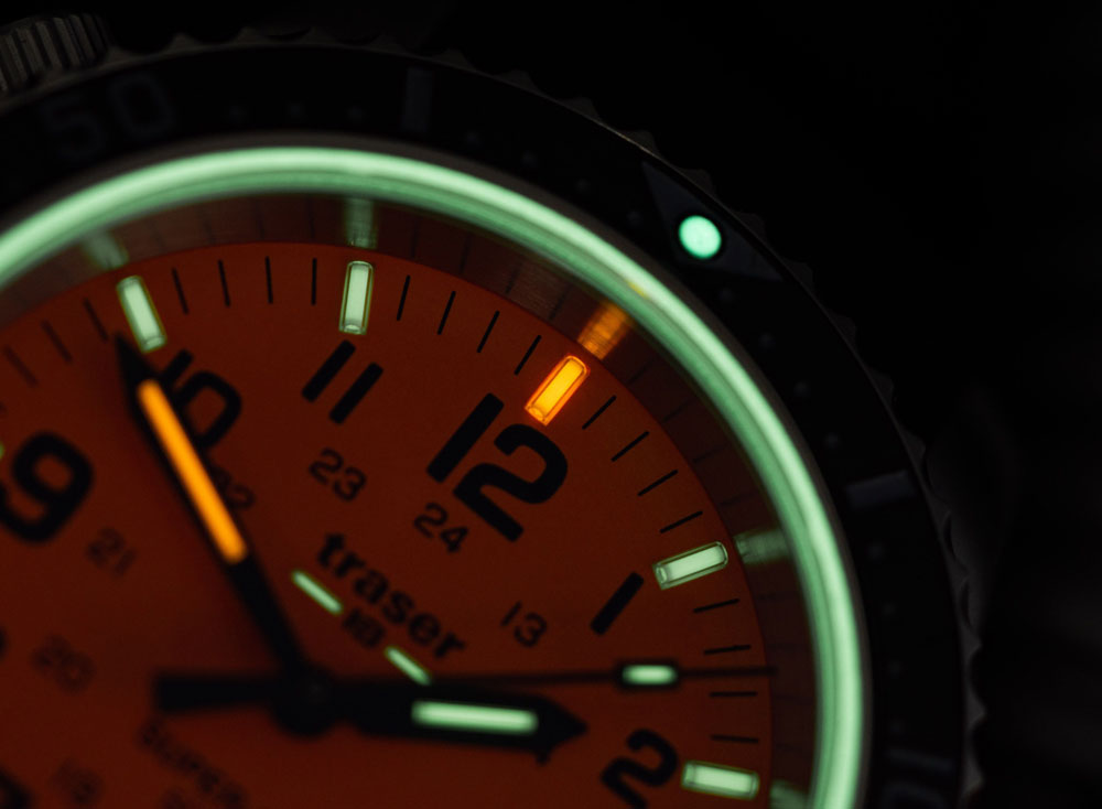 Traser P67 Diver 109380 Herren Uhr • trigalight® • 50 Bar Wasserdicht