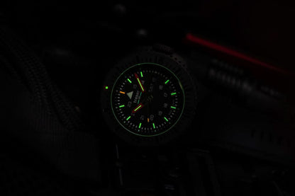 Traser P69 109855 Herrenuhr • Trigalight • Swiss Made