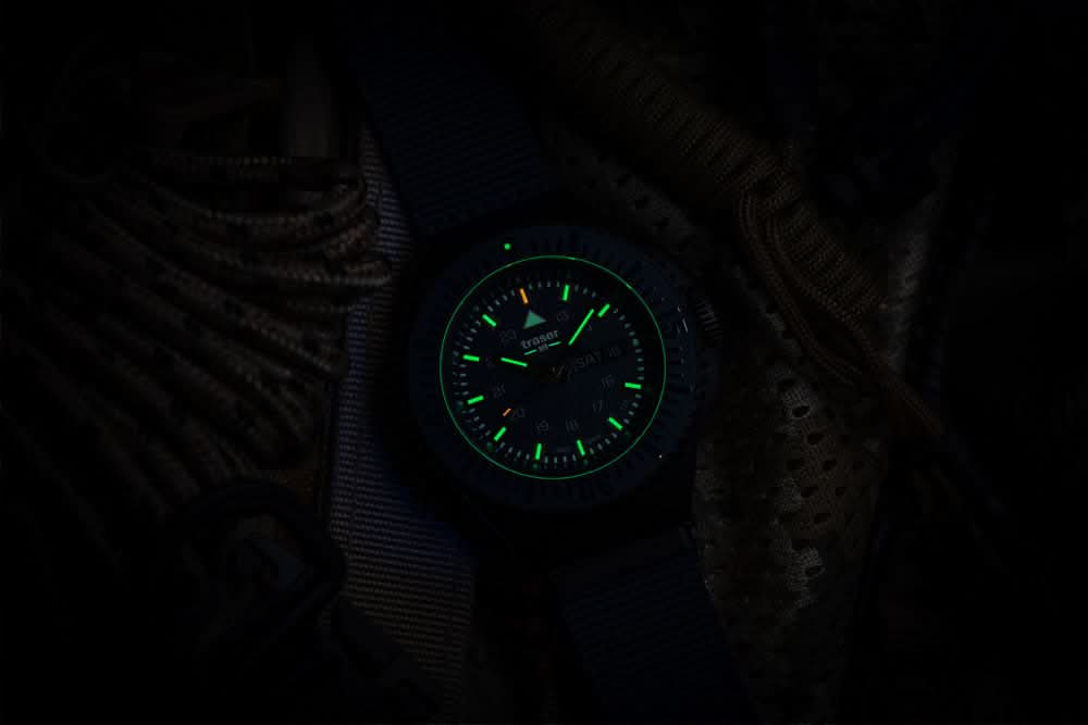 Traser P69 Black Stealth 109856 Herrenuhr • Trigalight H3 • Swiss Made