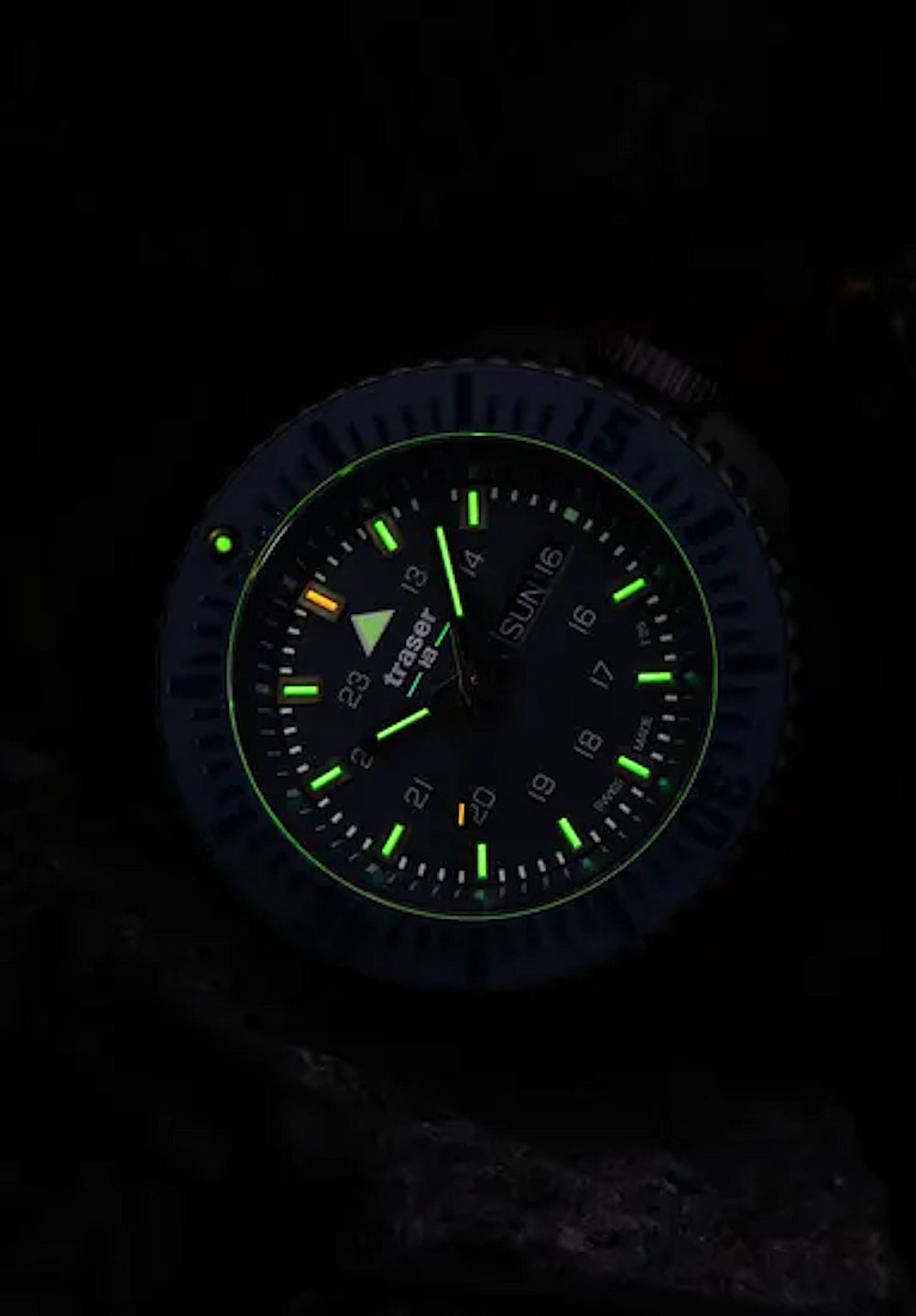 Traser P69 Black Stealth 109857 Herrenuhr • Trigalight H3 • Swiss Made