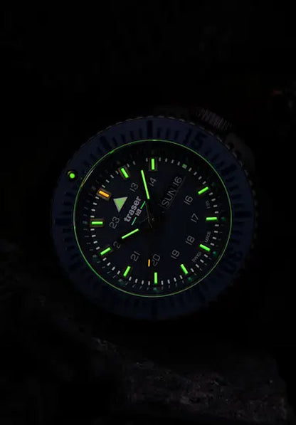 Traser P69 Black Stealth 109857 Herrenuhr • Trigalight H3 • Swiss Made