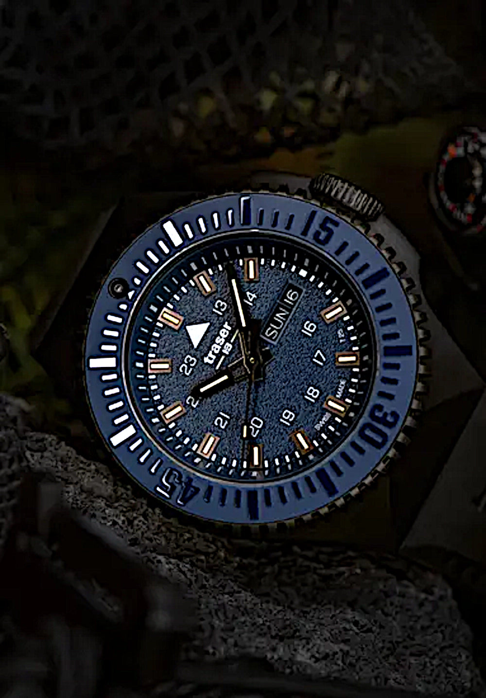 Traser P69 Black Stealth 109857 Herrenuhr • Trigalight H3 • Swiss Made