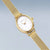 Bering Classic 11020-334 Damenuhr Gold • Saphirglas • Milanaise-Armband, Bild 3