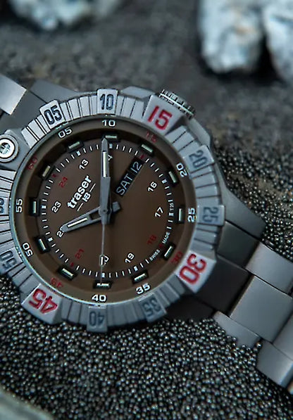 Traser P99 T Tactical 110668 Herren Uhr • trigalight • Titan