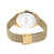 Armbanduhr mit goldfarbenem Meshband und goldfarbener Schließe, Rückseite sichtbar