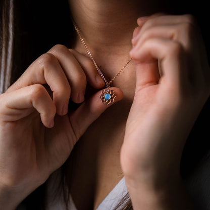 Halskette mit blauem Perlmutt Anhänger - Holzkern Modell: Jewelry