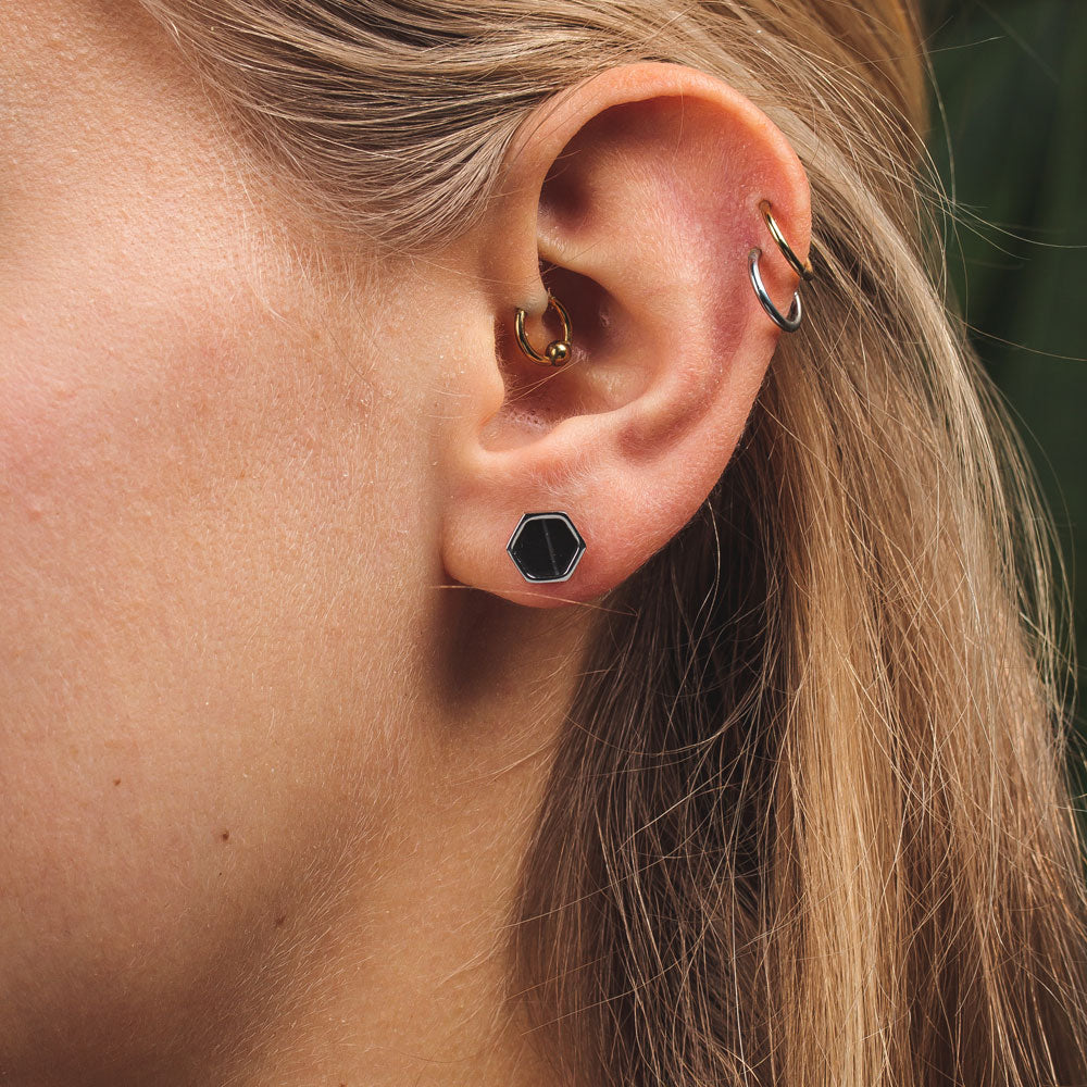 Facade Ohrringe eckig mit schwarzem Marmor - Holzkern Modell: Jewelry