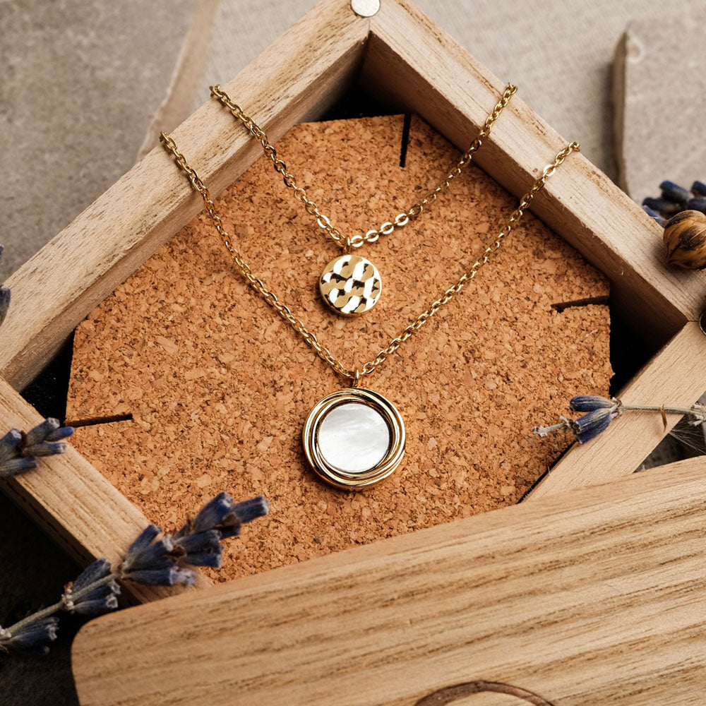 Zendala Layering-Halskette Perlmutt/Gold - Holzkern Modell: Jewelry