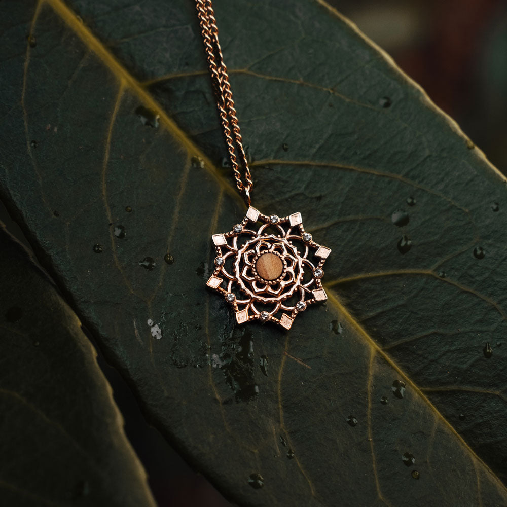 Aphonia Halskette  Schneeflocken Anhänger - Holzkern Modell: Jewelry