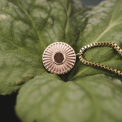 Stencil Halskette mit rundem Anhänger - Holzkern Modell: Jewelry