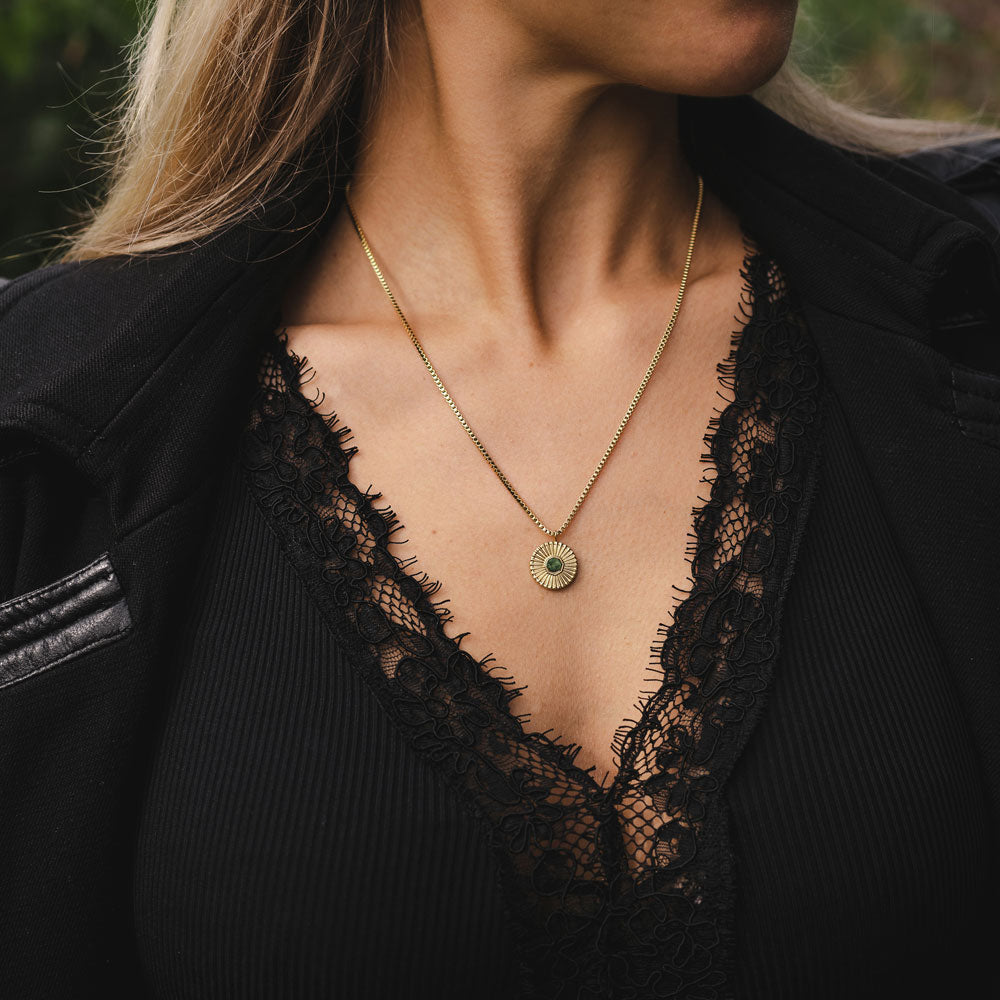 Stencil Halskette mit rundem Anhänger - Holzkern Modell: Jewelry