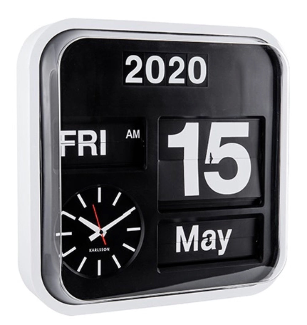 Karlsson Wanduhr 43,2x43,2 cm • Kalenderfunktion • Retro-Design • Präzises Quarzwerk
