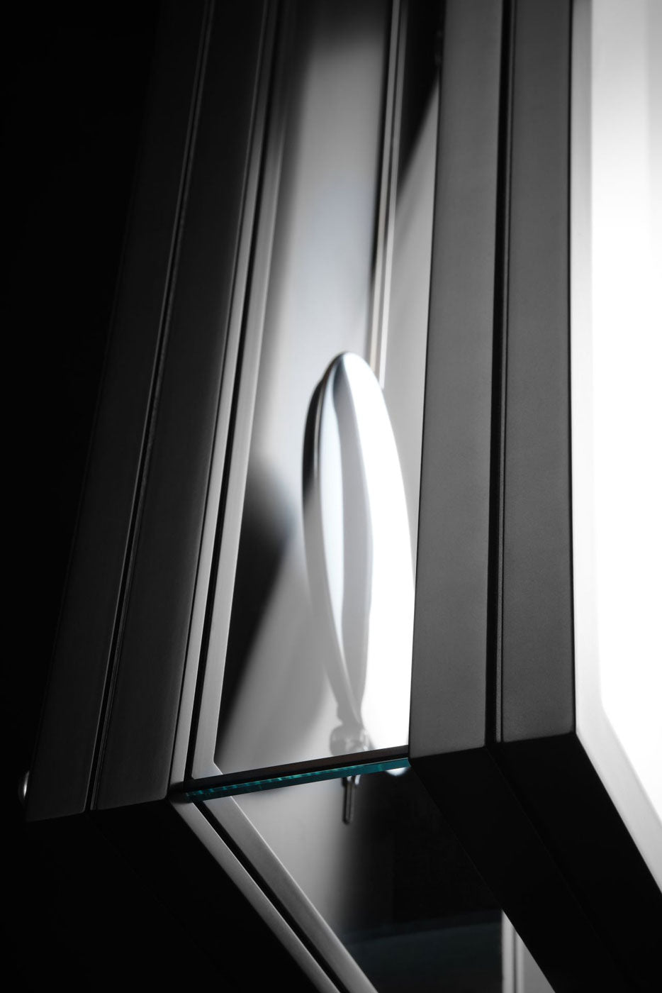 Hermle Wanduhr 86x23x13 cm Holz • Monatswerk • Made in Germany