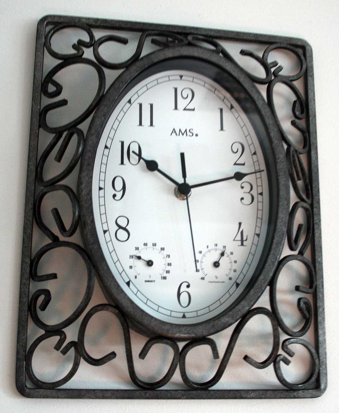 Wanduhr klassisch - weißes Zifferblatt - Quarzwerk - AMS Modell: 9486