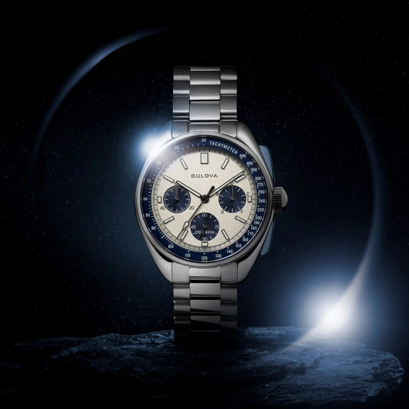 Bulova Lunar Pilot 98K112 Herren Uhr • Hochpräzises Quarzwerk • Saphirglas