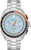 Bulova Herrenuhr mit silberfarbenem Metallband, blau-weißem Zifferblatt und orangefarbenem Akzent
