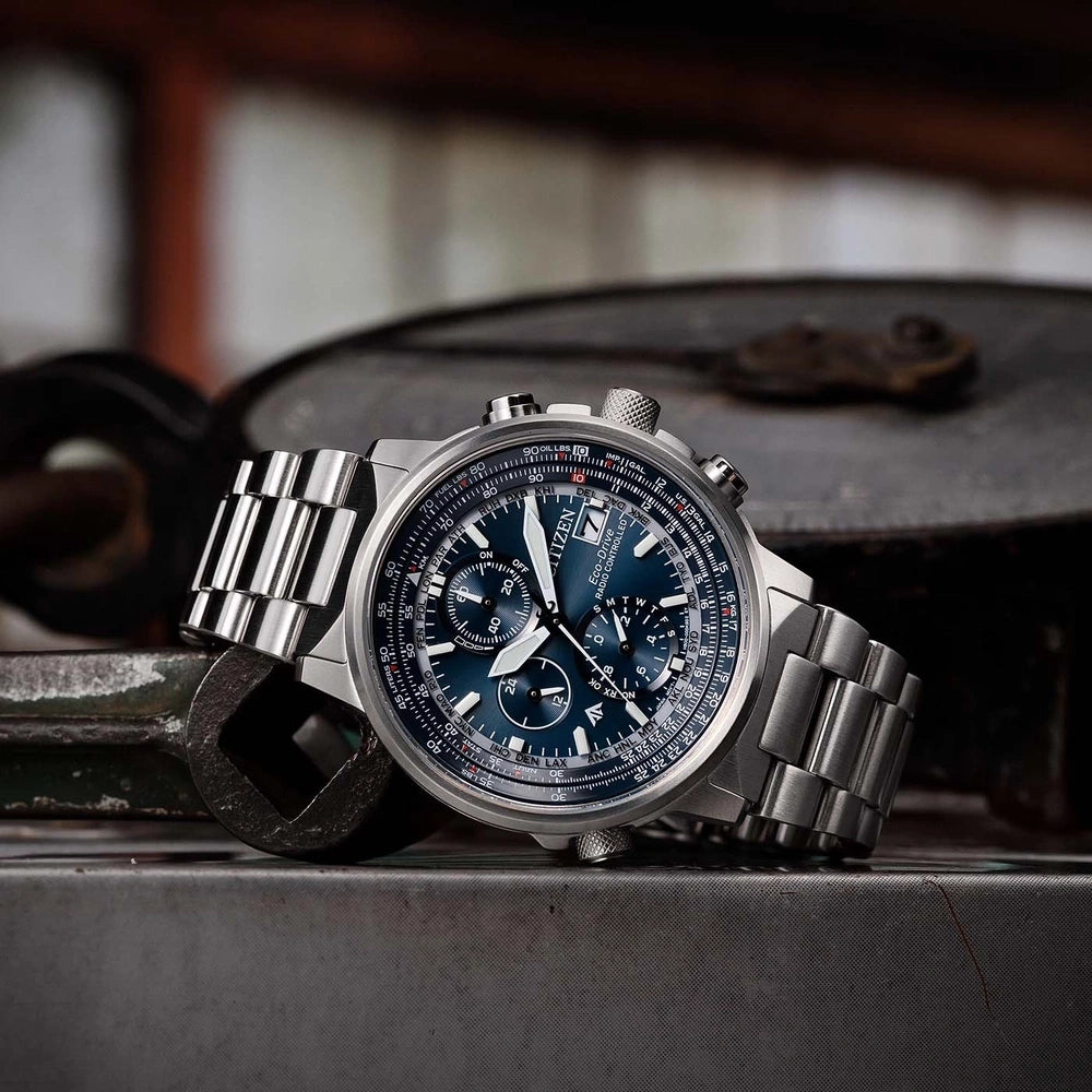 Citizen Eco-Drive AT8300-58L Uhr • Funksolar-Antrieb • Saphirglas