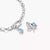 Silberner Charm-Anhänger am Gliederarmband mit blauem Stein
