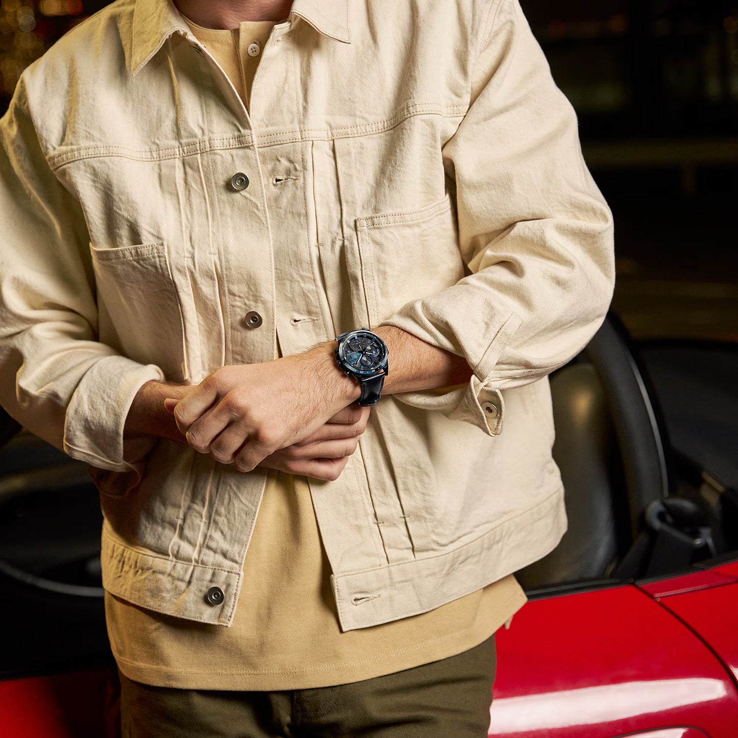 Casio Edifice EQS-940NL-1AVUEF Herrenuhr • Tough Solar • Sportliches Design