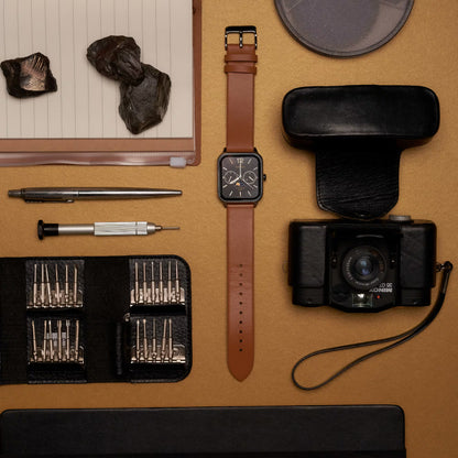 Casio MTP-M305L-1AVER Herrenuhr • Mondphase • Lederband