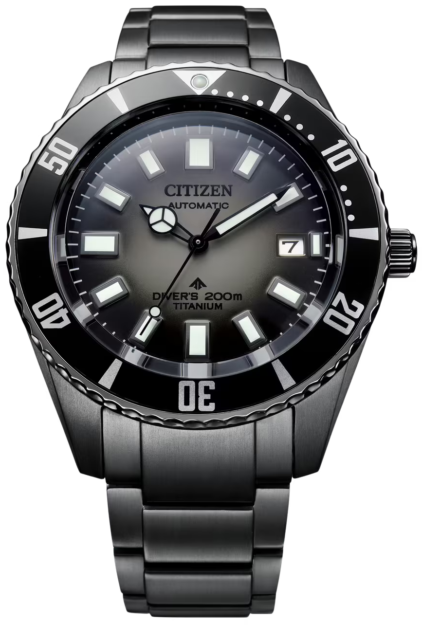 Citizen Promaster Marine Herrenuhr: schwarzes Zifferblatt, Datum, Super-Titanium-Armband