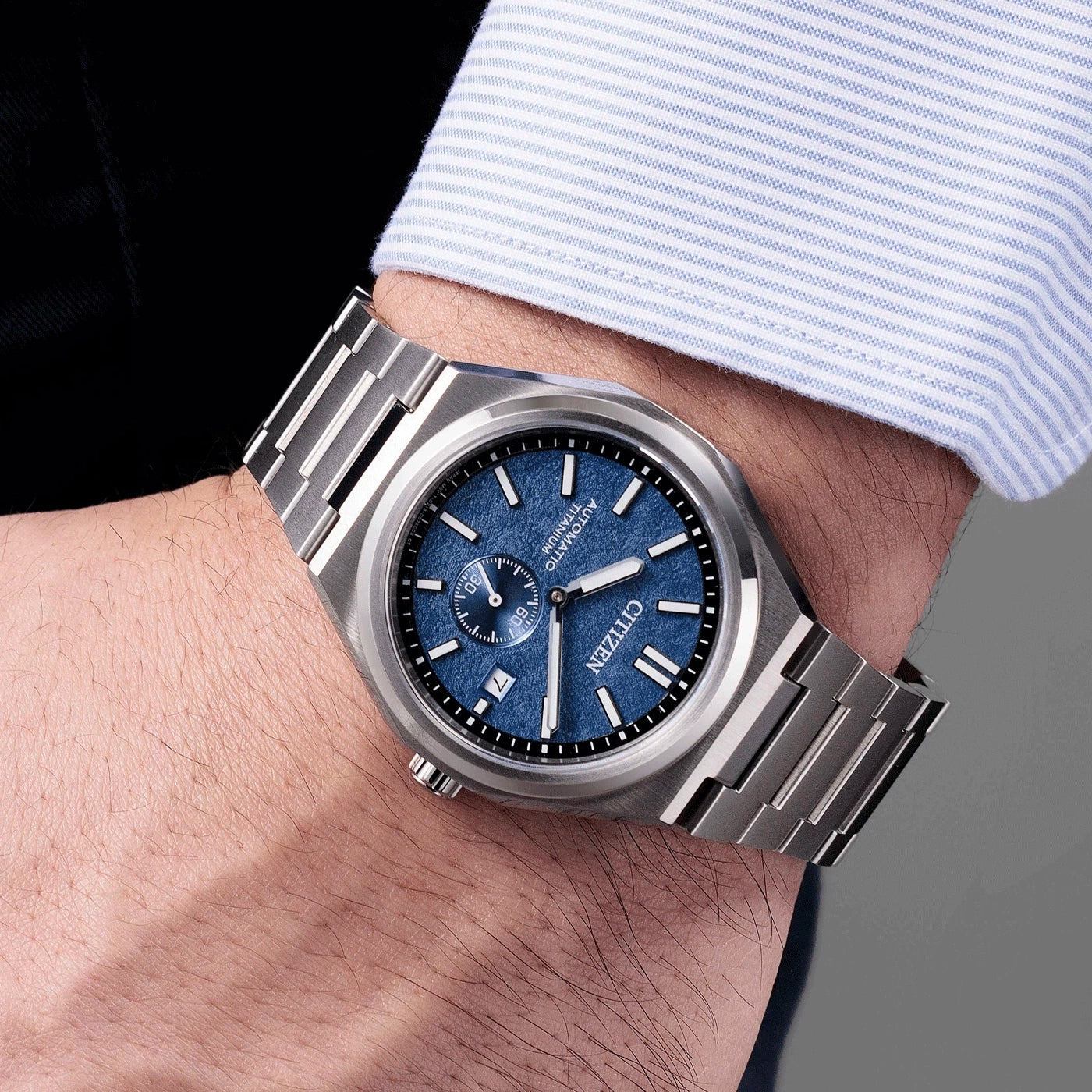 Citizen Super Titanium NJ0180-80L Herrenuhr • Ultraleichtes Super Titanium • Kratzfestes Saphirglas