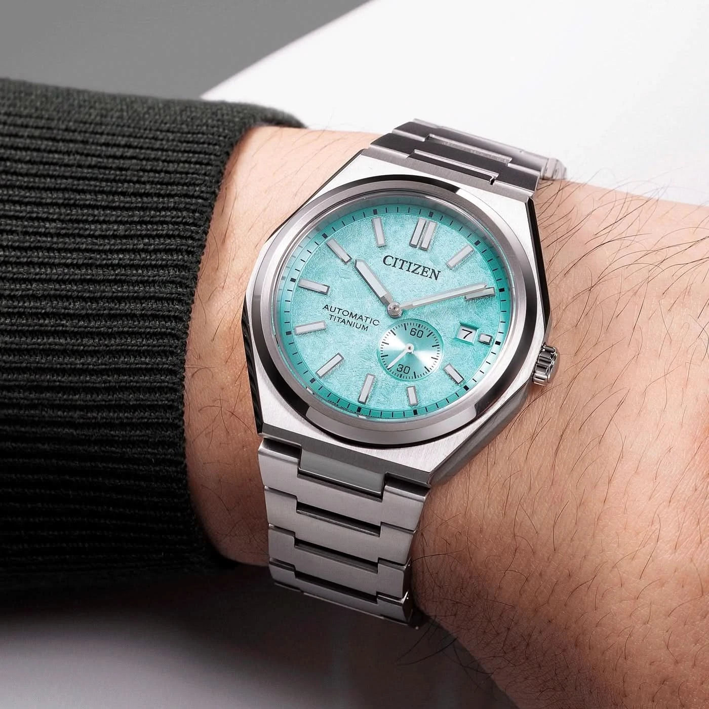 Citizen Super Titanium NJ0180-80M Herrenuhr • Super Titanium • Saphirglas